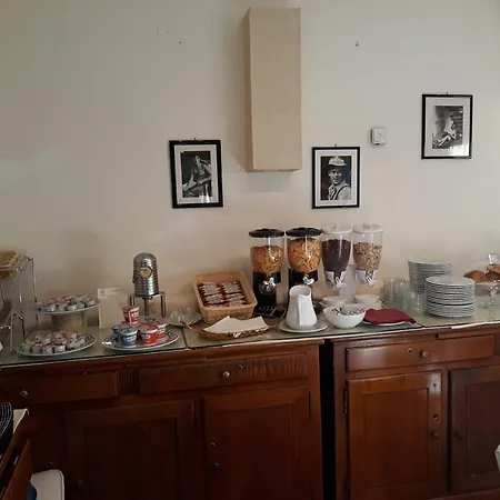 ホテル Casa Rossa 3*