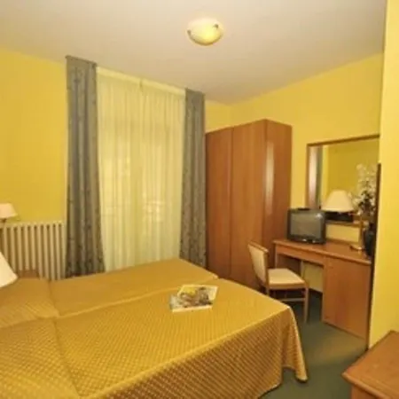 Casa Rossa ホテル 3*