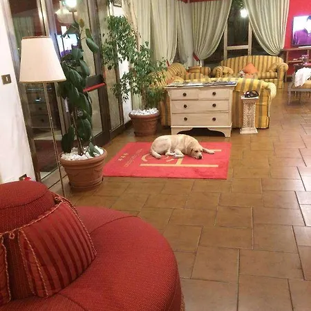 Casa Rossa モンテカティーニ・テルメ